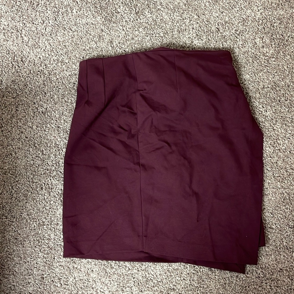 Size 10 Amanda & Chelsea Maroon A-line skirt brand new with tags